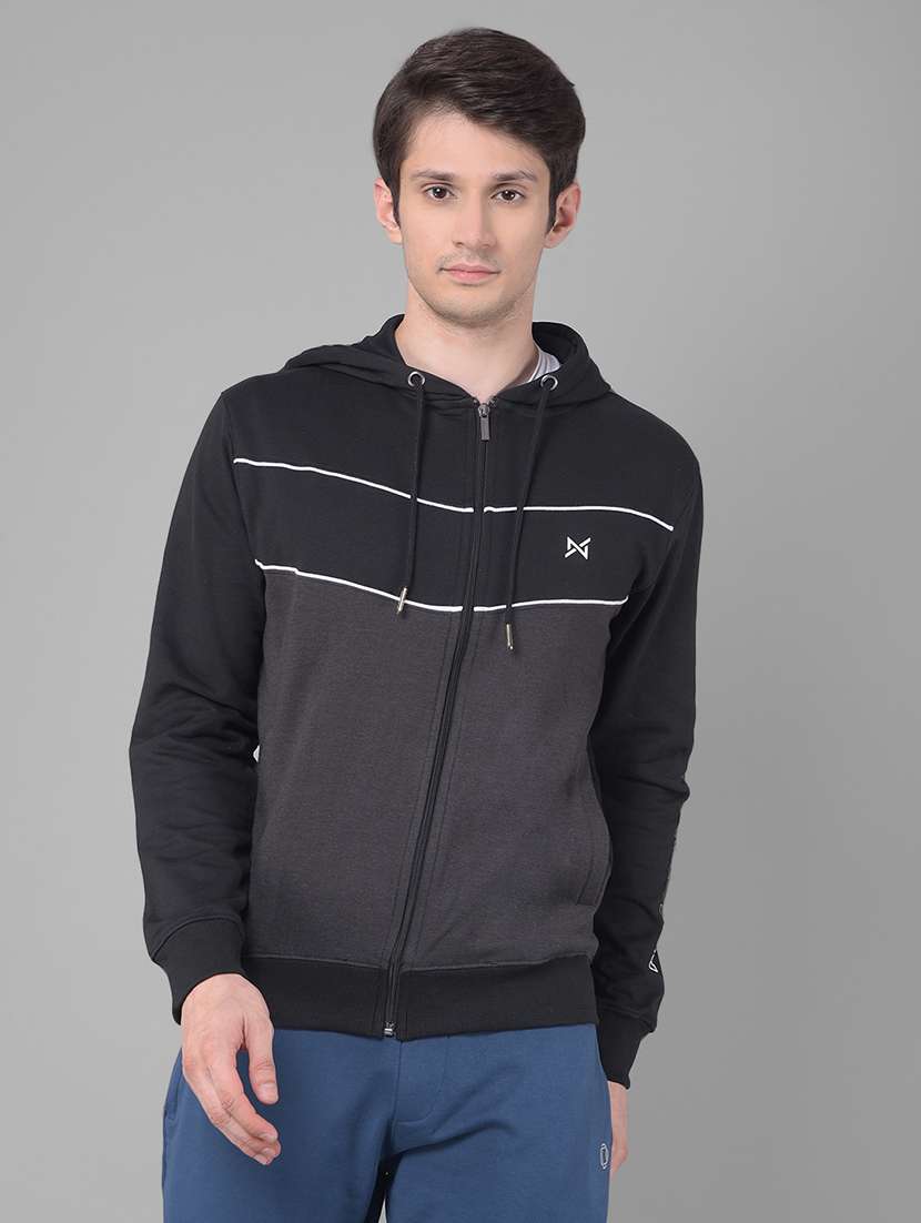 men black long sleeve regular fit hooded sweatshirt