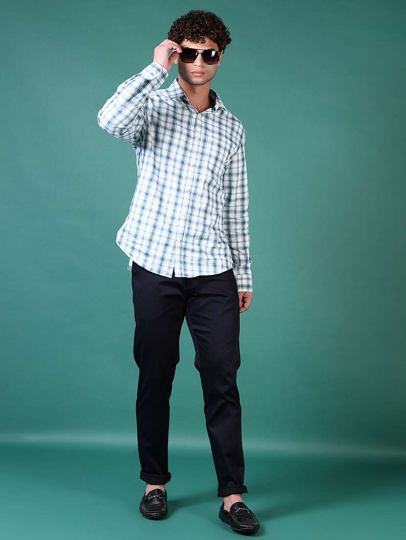 men solid mid rise chinos trouser - 21630796 -  Standard Image - 4