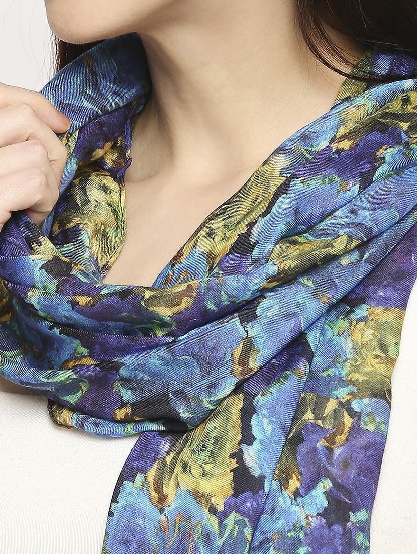 women printed everyday wrap scarf - 21631485 - Standard Image - 6