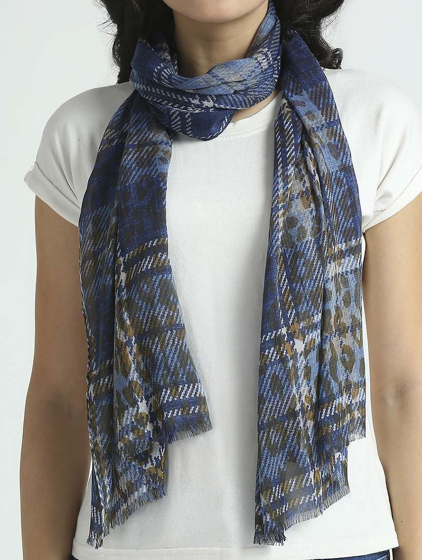 women printed everyday wrap scarf - 21631567 -  Standard Image - 4
