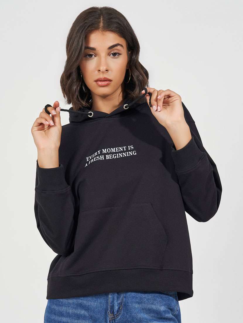 women chest  print long sleeve sweatshirt