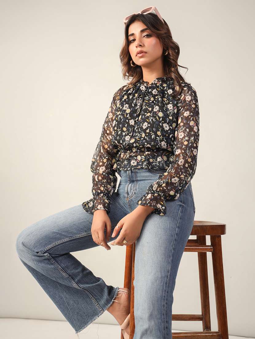 women printed crop top