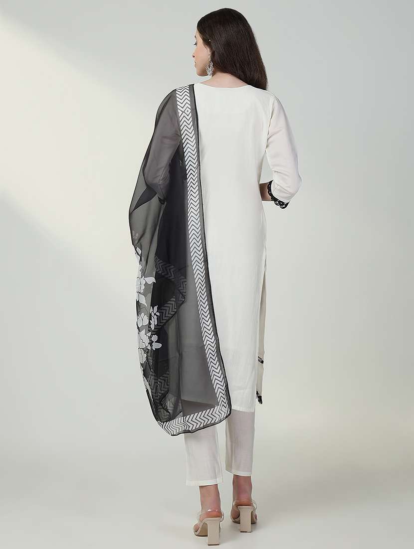 women three quarter sleeve kurta pant with dupatta set - 21632719 -  Standard Image - 4