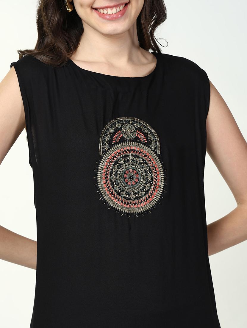 women black embroidered kurta with jacket - 21632735 - Standard Image - 6