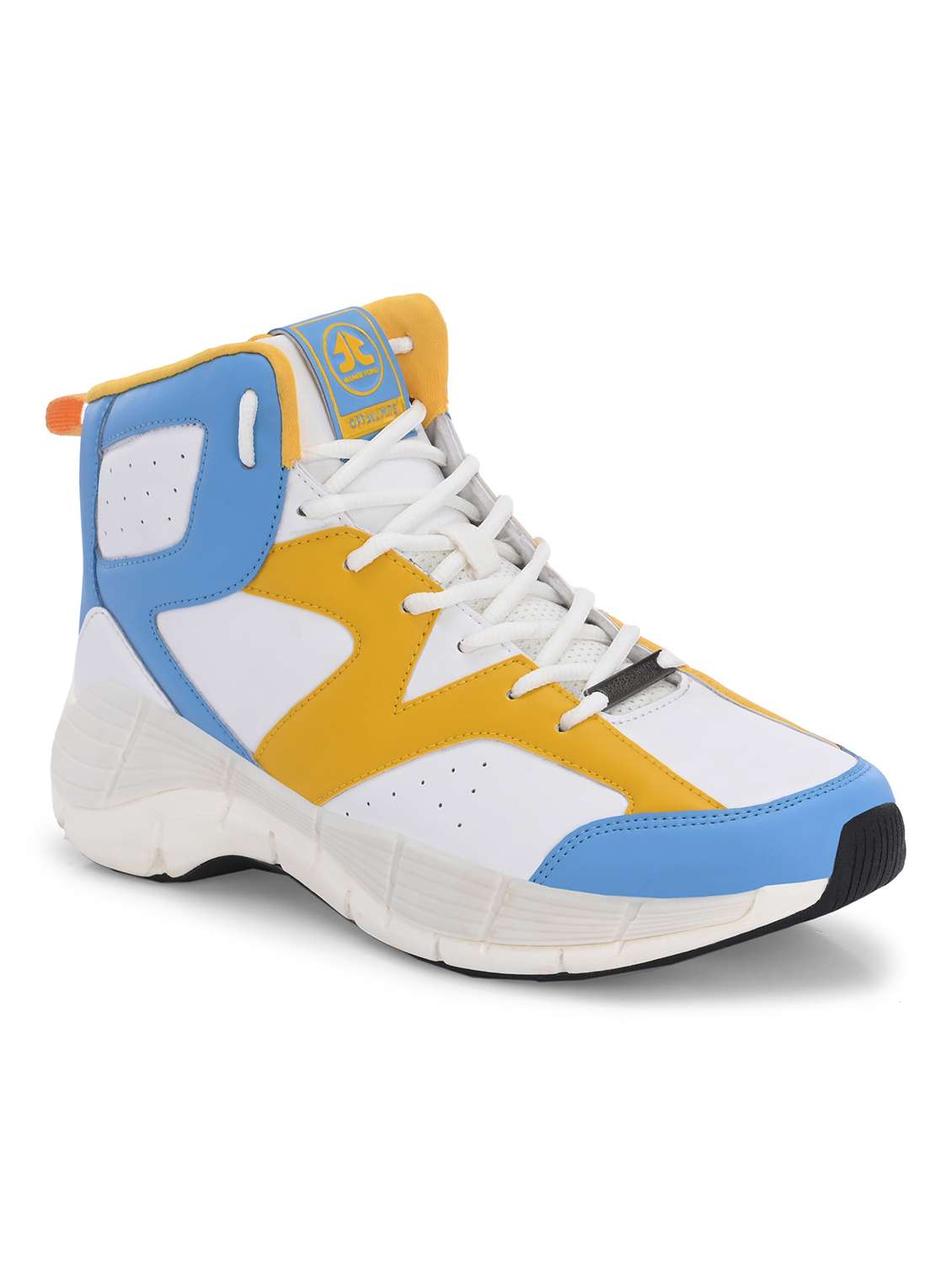 men lace up basketball sport shoes - 21633503 -  Standard Image - 1