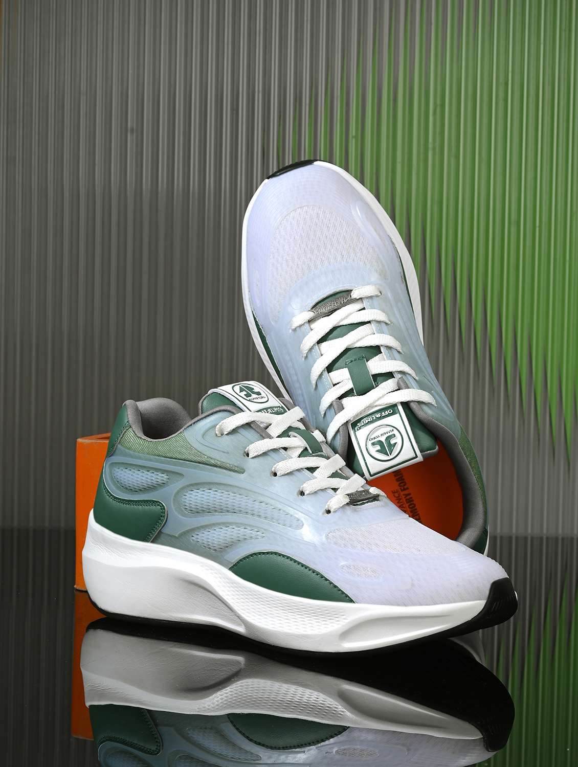 men lace up running sport shoes