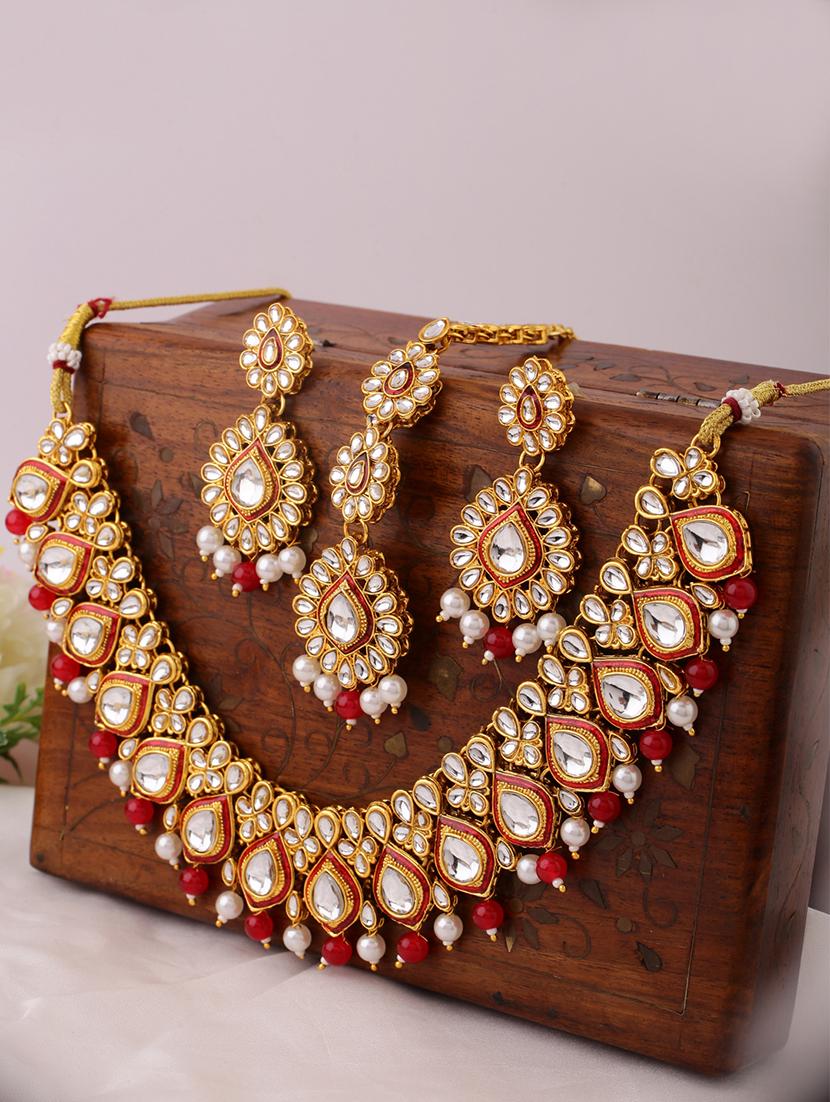 gold plated kundan studded necklace with earrings & mangtika - set of 3 - 21635041 -  Zoom Image - 0