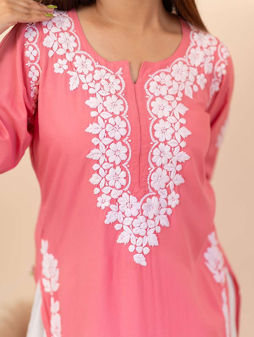 women solid with work straight chikankari kurta - 21635771 - Standard Image - 4