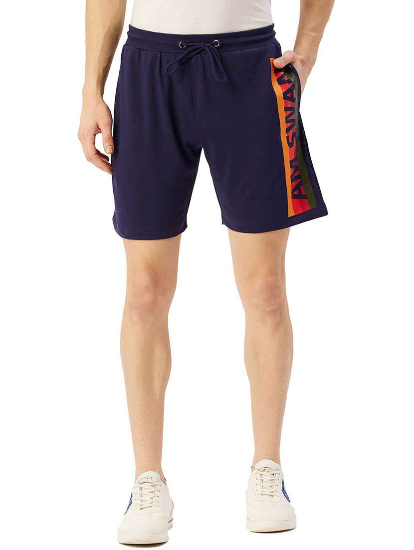 men mid rise placement print shorts