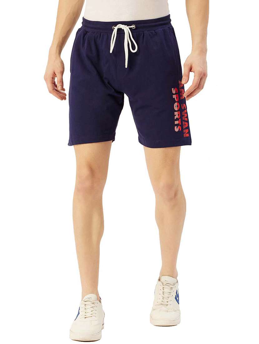 men placement print mid rise shorts