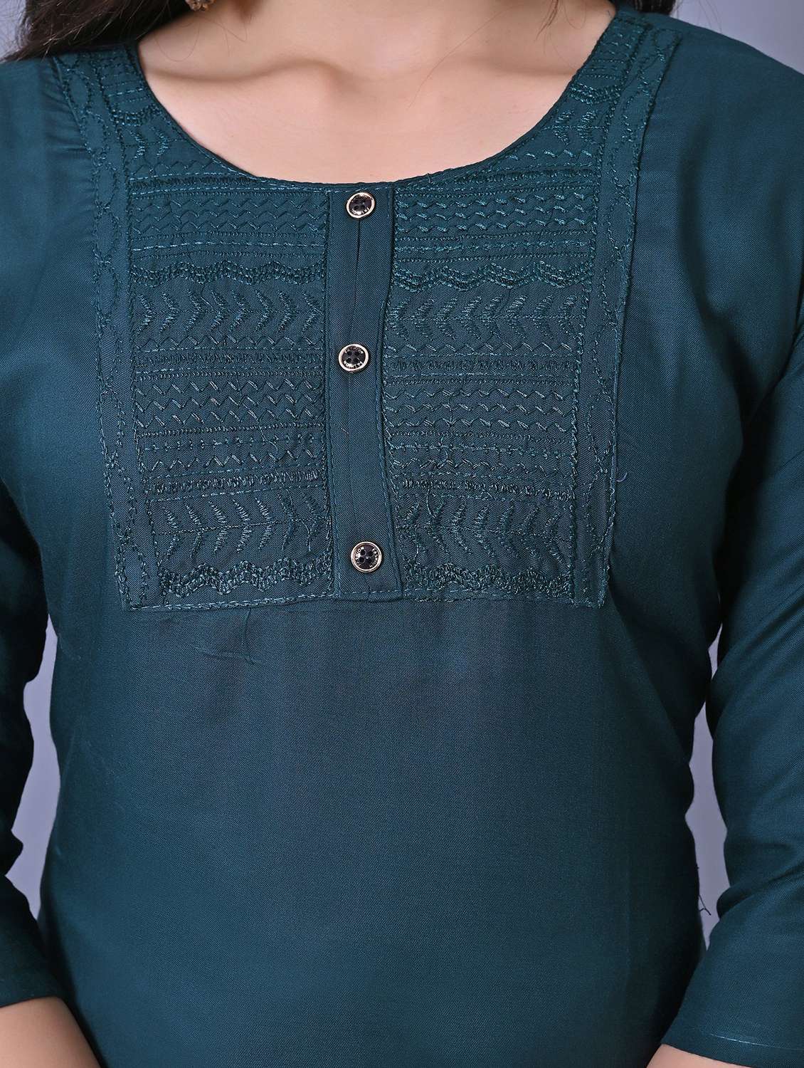 women solid three quarter sleeve side slit tunic - 21638491 - Standard Image - 4