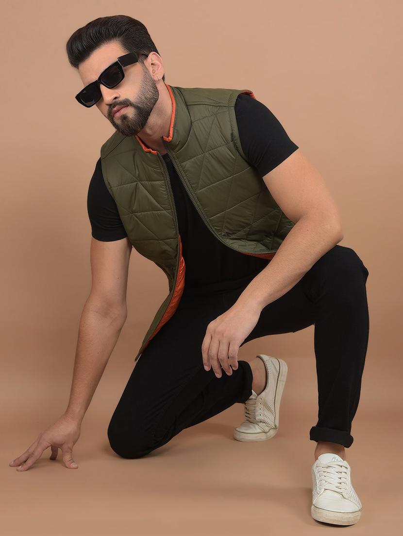 men solid reversible sleeveless quilted jacket - 21639044 - Standard Image - 6