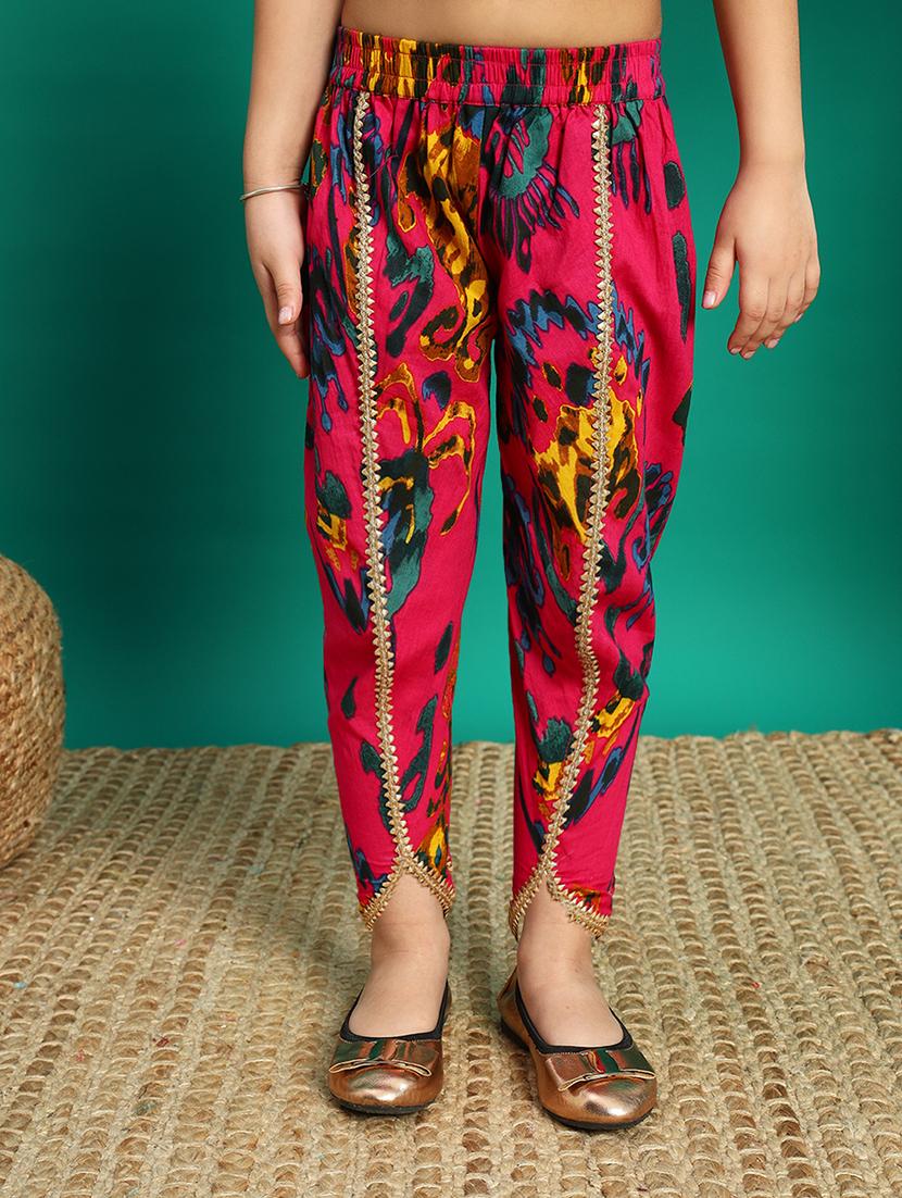 girls printed v neck dhoti kurta set - 21639738 - Standard Image - 4