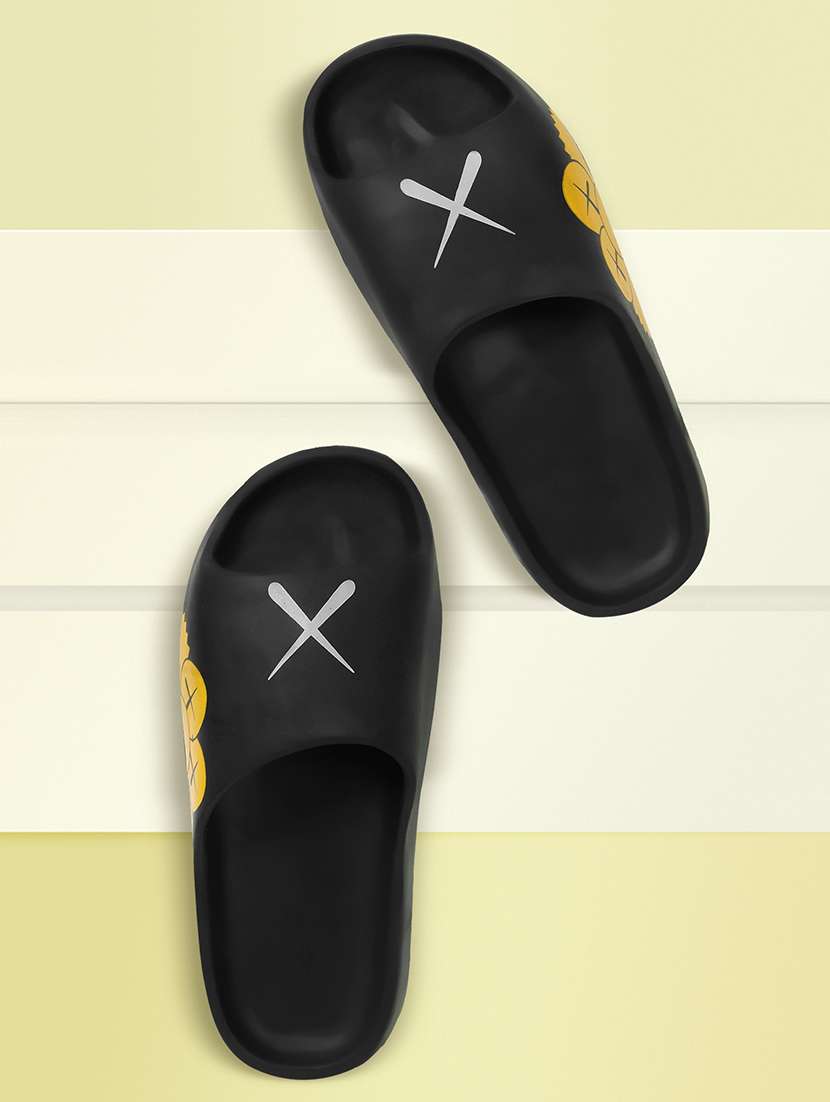 men printed slider flip flop - 21641106 -  Standard Image - 1