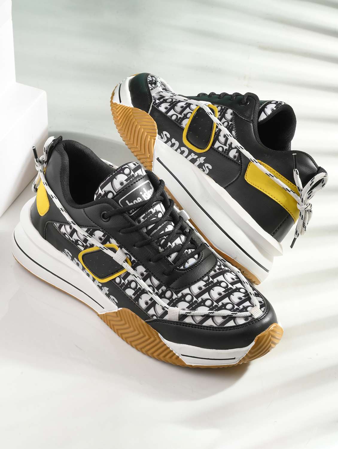 men printed lace up sneaker