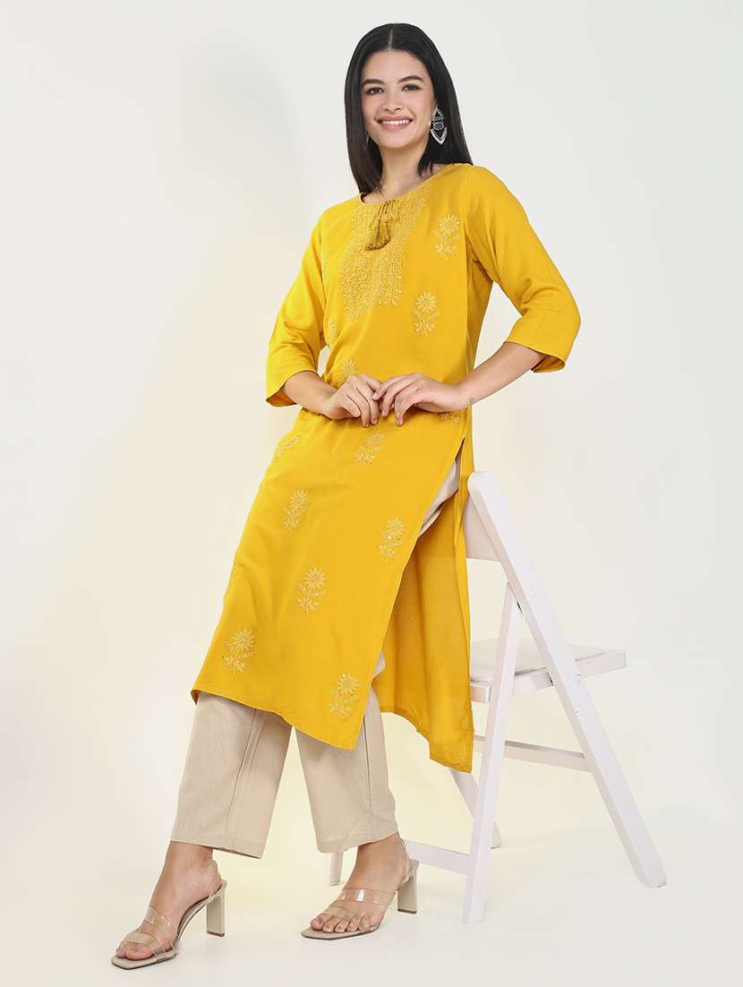 women three quarter sleeve straight chikankari kurta - 21643196 -  Standard Image - 4