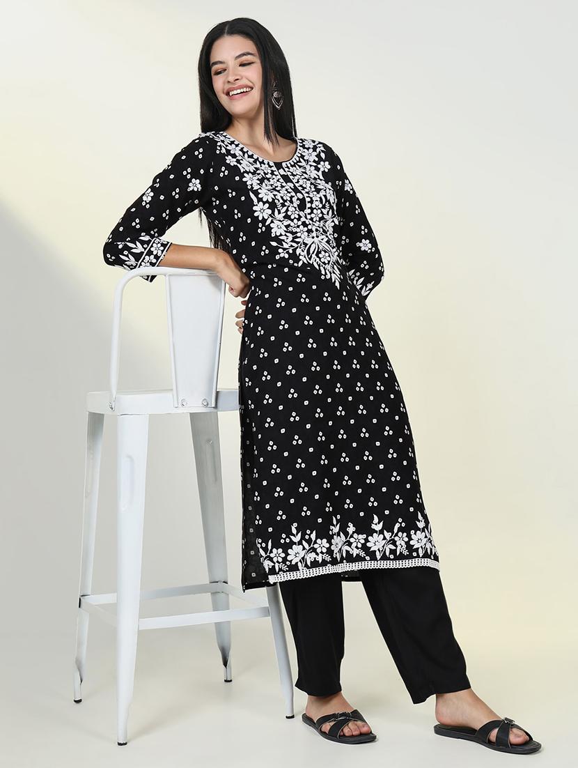 women three quarter sleeve straight chikankari kurta - 21643197 - Standard Image - 4