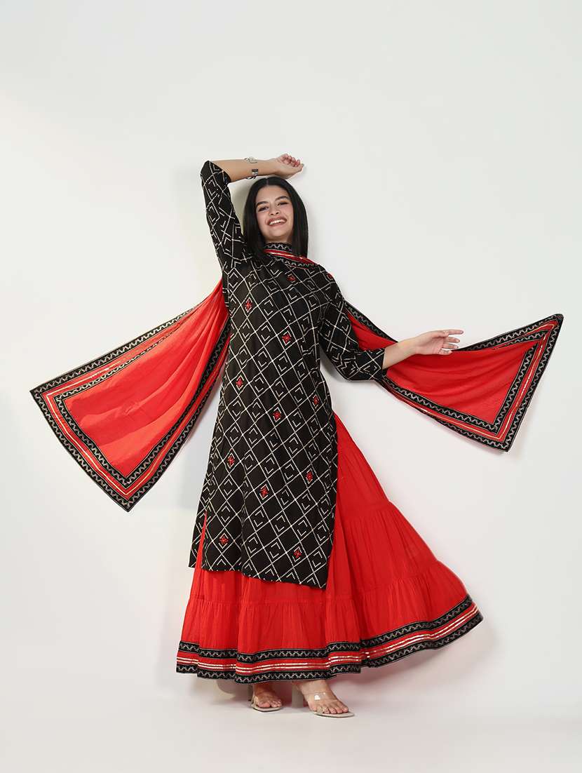 women geometric printed kurta skirt set with dupatta - 21643215 -  Standard Image - 1