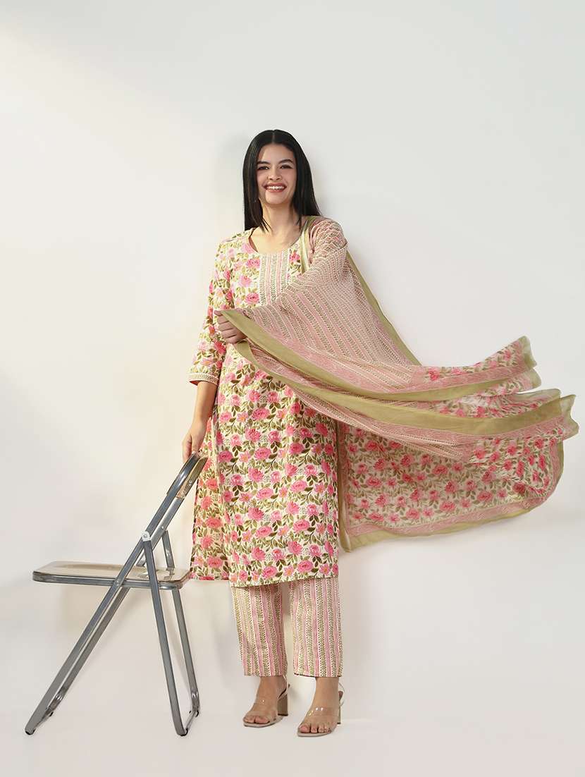 women three quarter sleeve kurta pant with dupatta set - 21643224 -  Standard Image - 1