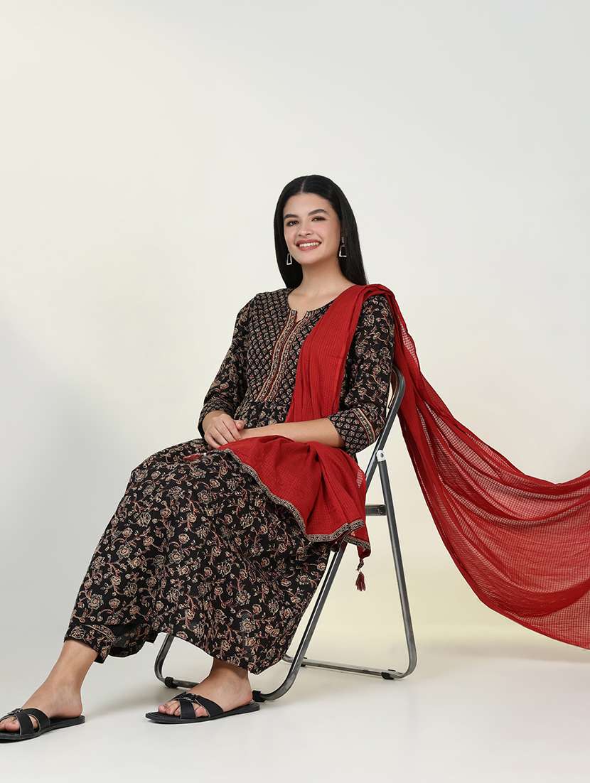 women three quarter sleeve kurta salwar with dupatta set - 21643225 -  Standard Image - 6