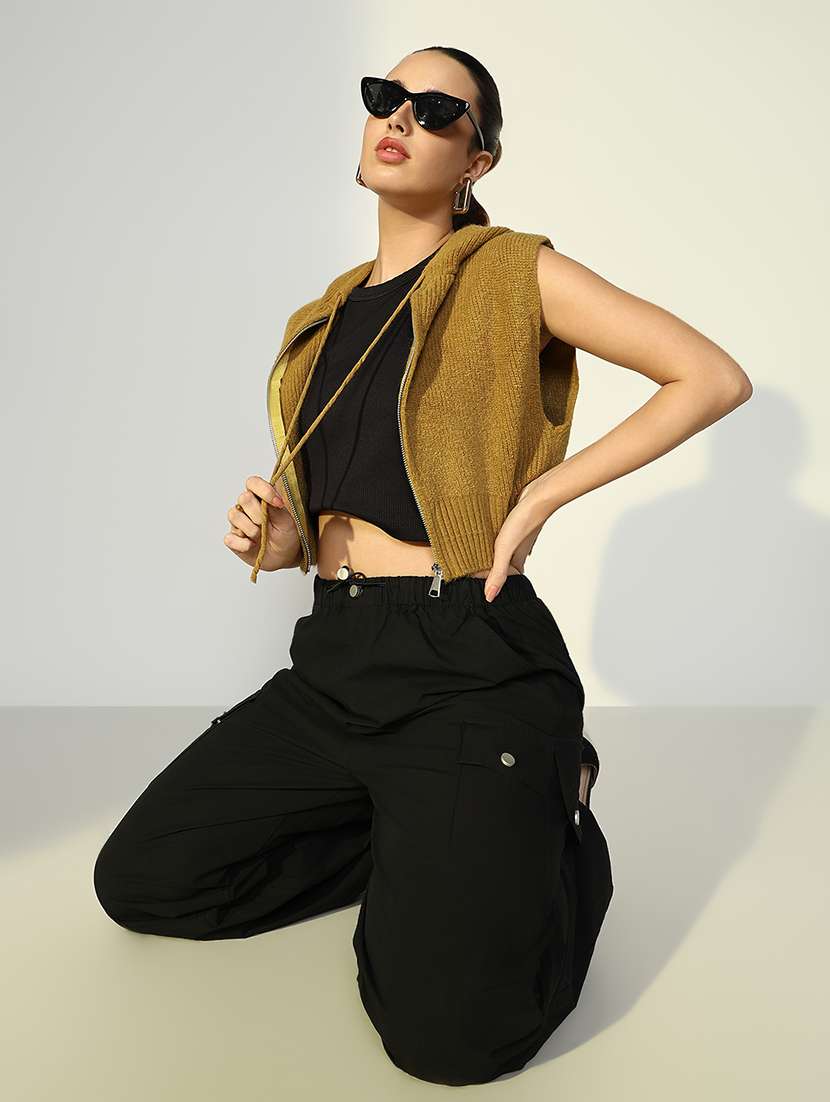 women hooded sleeveless top - 21643394 -  Standard Image - 4