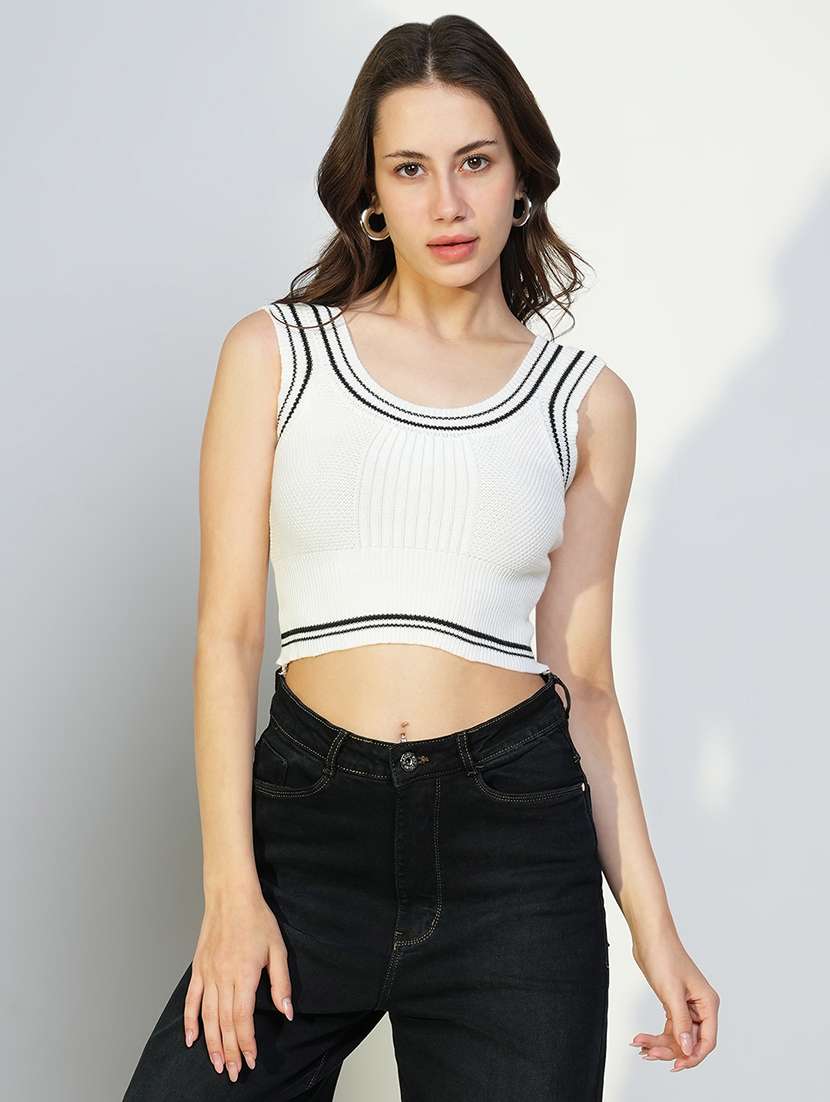 women white solid round neck crop top