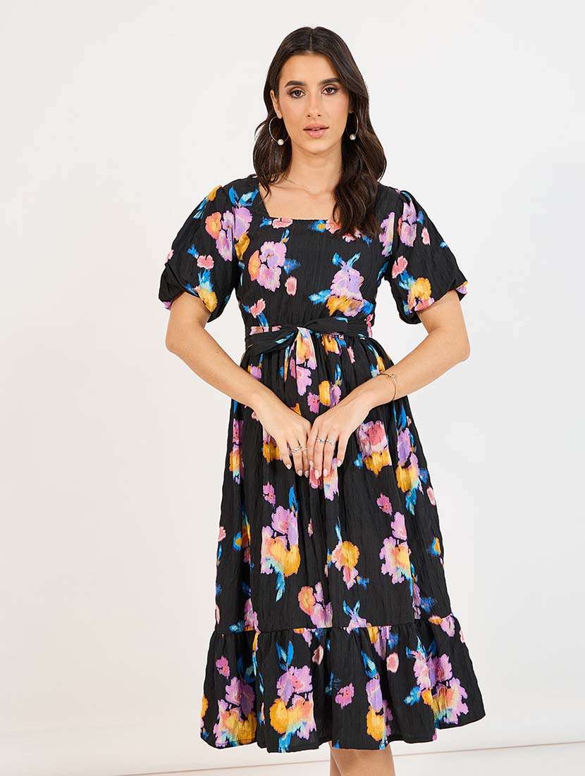 women black florals puff sleeve tiered dress - 21643767 -  Standard Image - 4