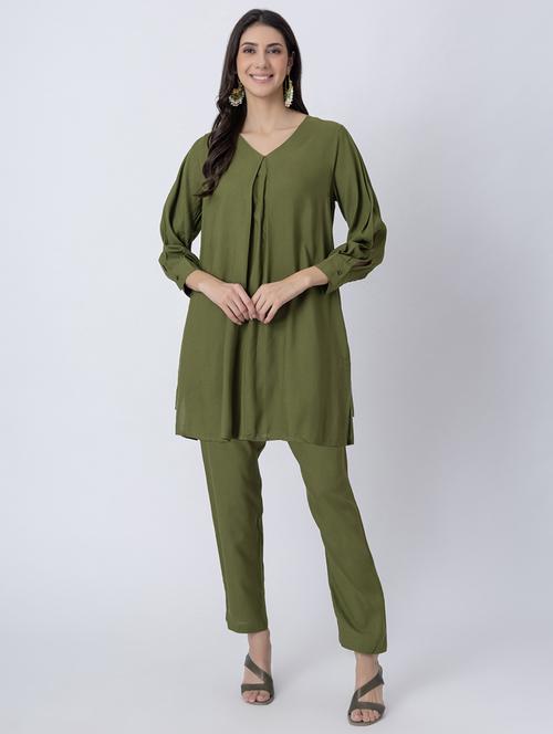 women solid v neck a-line kurti - 21645797 - Standard Image - 0