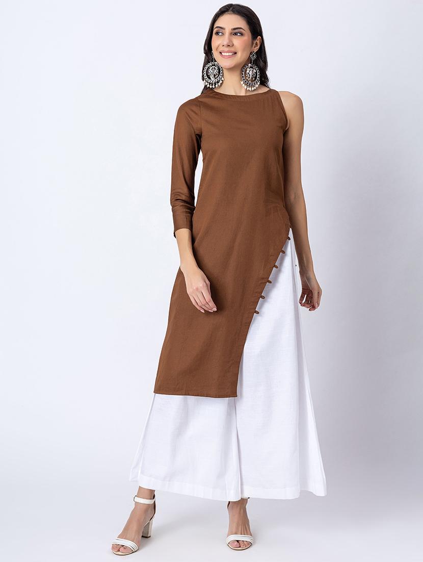 women solid boat neck front slit kurta - 21645821 -  Zoom Image - 0