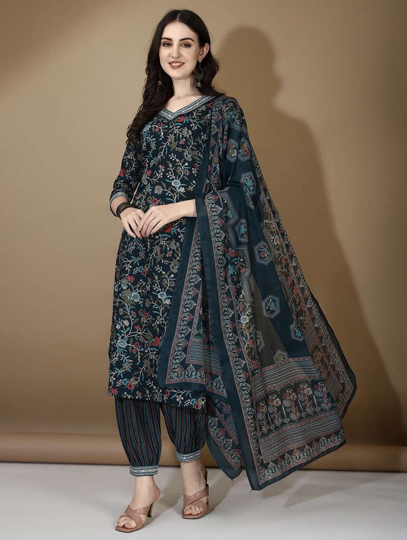 women three quarter sleeve kurta salwar with dupatta set