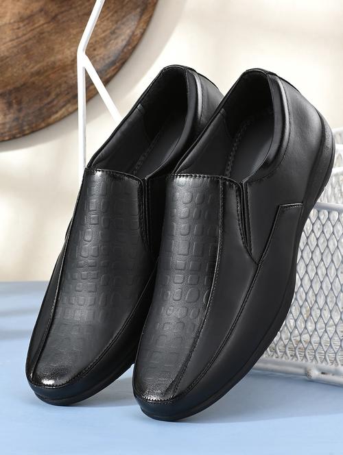 men black plain slip on formal shoes - 21647301 - Standard Image - 0