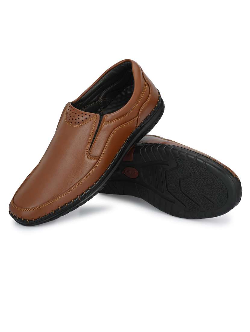 men plain slip on formal shoes - 21647305 - Standard Image - 4