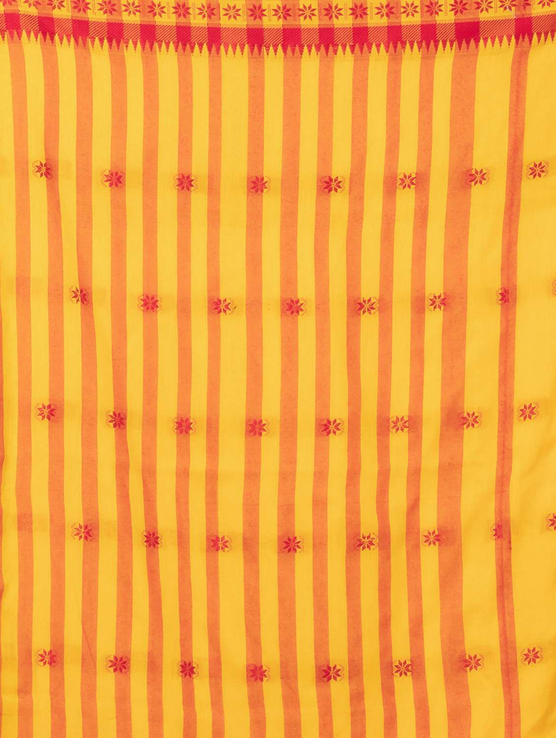 women self design handloom saree with blouse - 21648361 -  Standard Image - 4