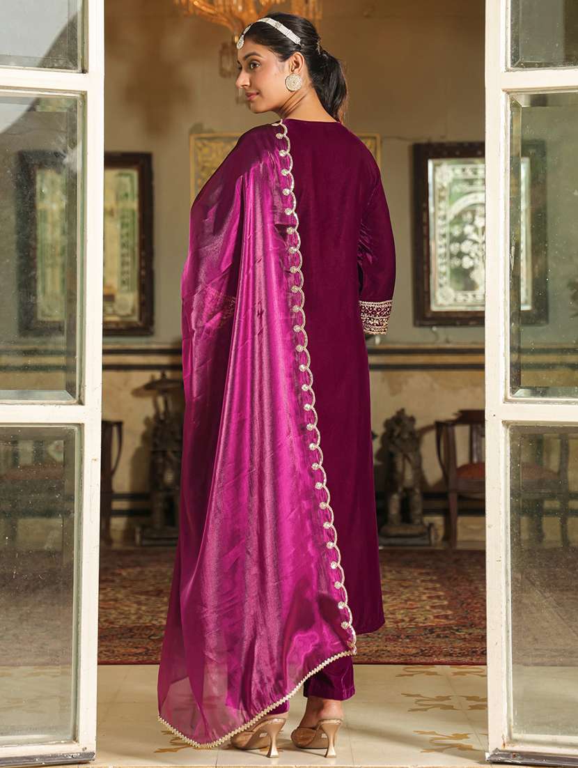 Women Embroidered Kurta Pant Set With Duaptta - 21648944 -  Standard Image - 4