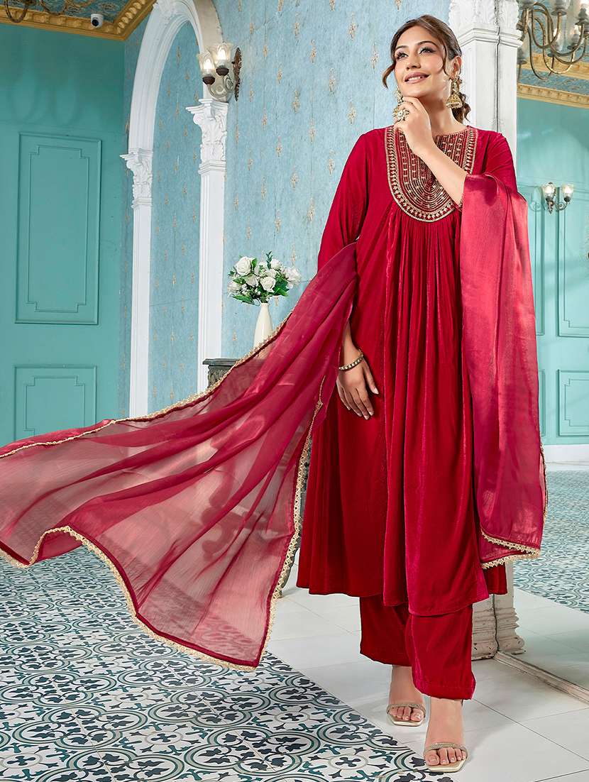 women embroidered kurta pant set with duaptta