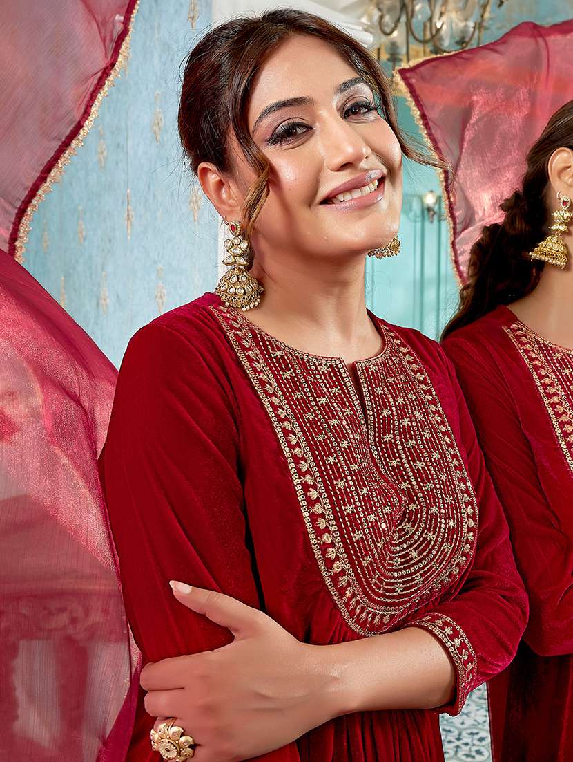 women embroidered kurta pant set with duaptta - 21648953 -  Standard Image - 4