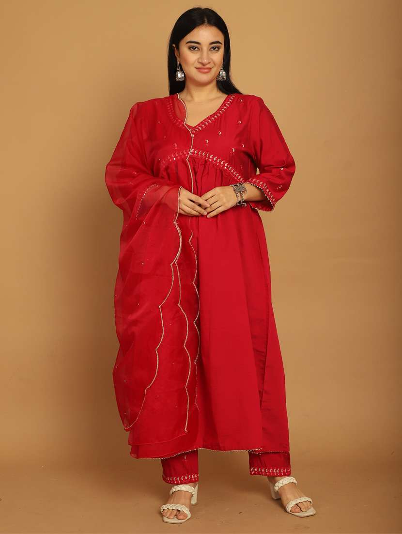women red embroidered kurta pant set with dupatta