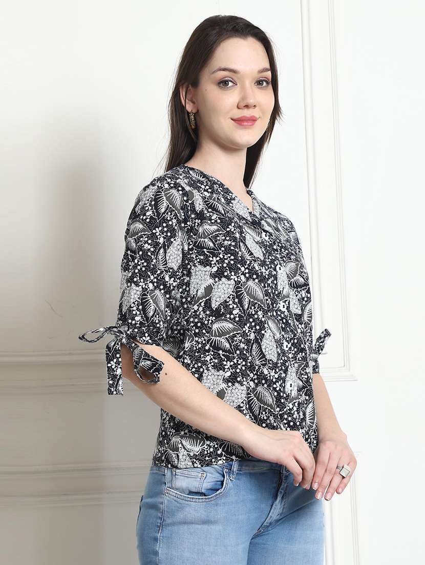 women floral print v-neck top - 21650561 - Standard Image - 1