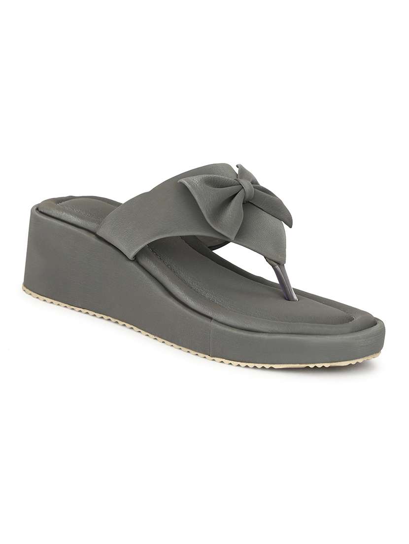 women grey solid wedge
