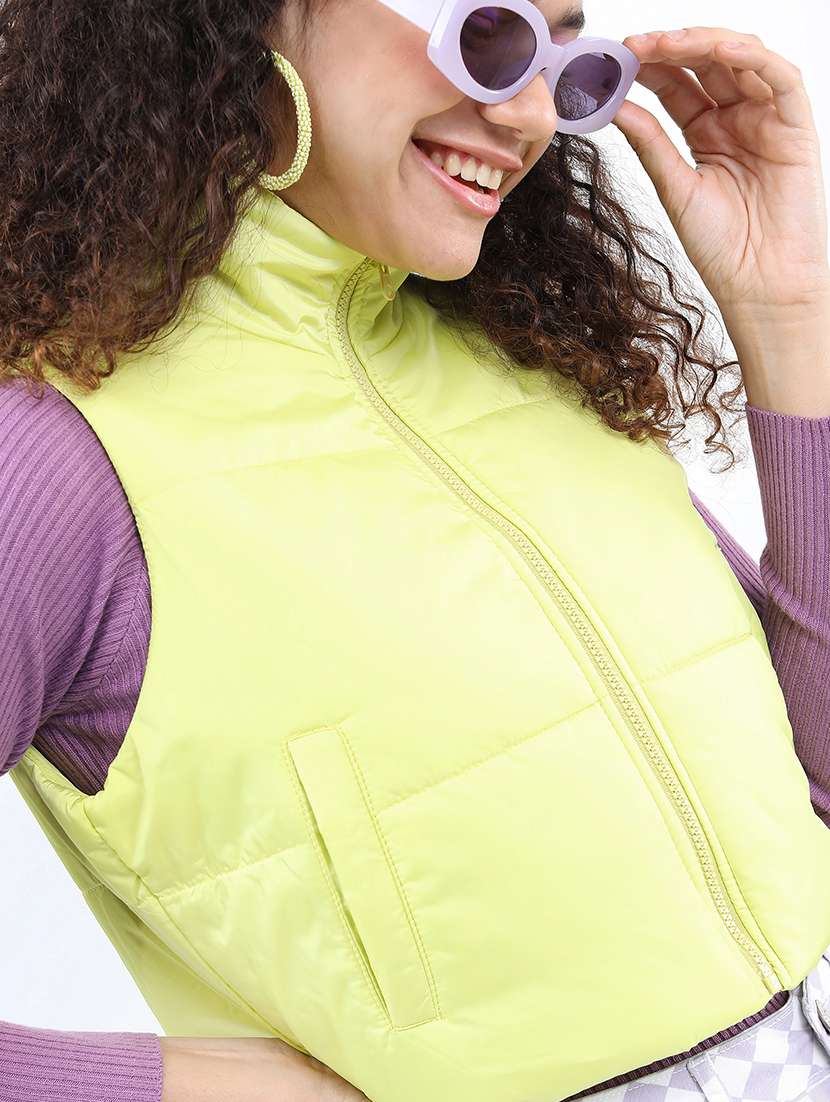 women solid sleeveless quilted jacket - 21650970 -  Standard Image - 4