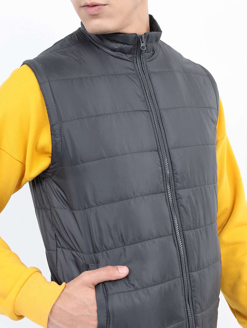 men solid sleeveless quilted jacket - 21651036 -  Standard Image - 4