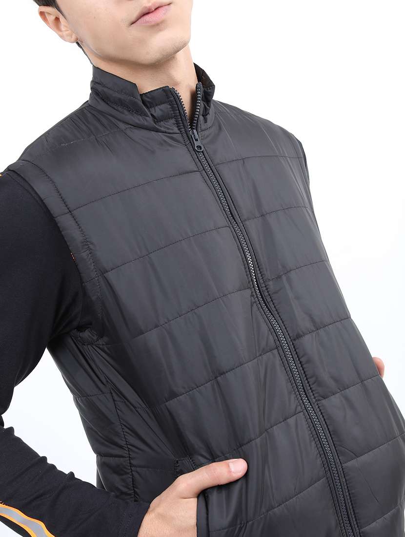 men solid sleeveless quilted jacket - 21651050 - Standard Image - 4