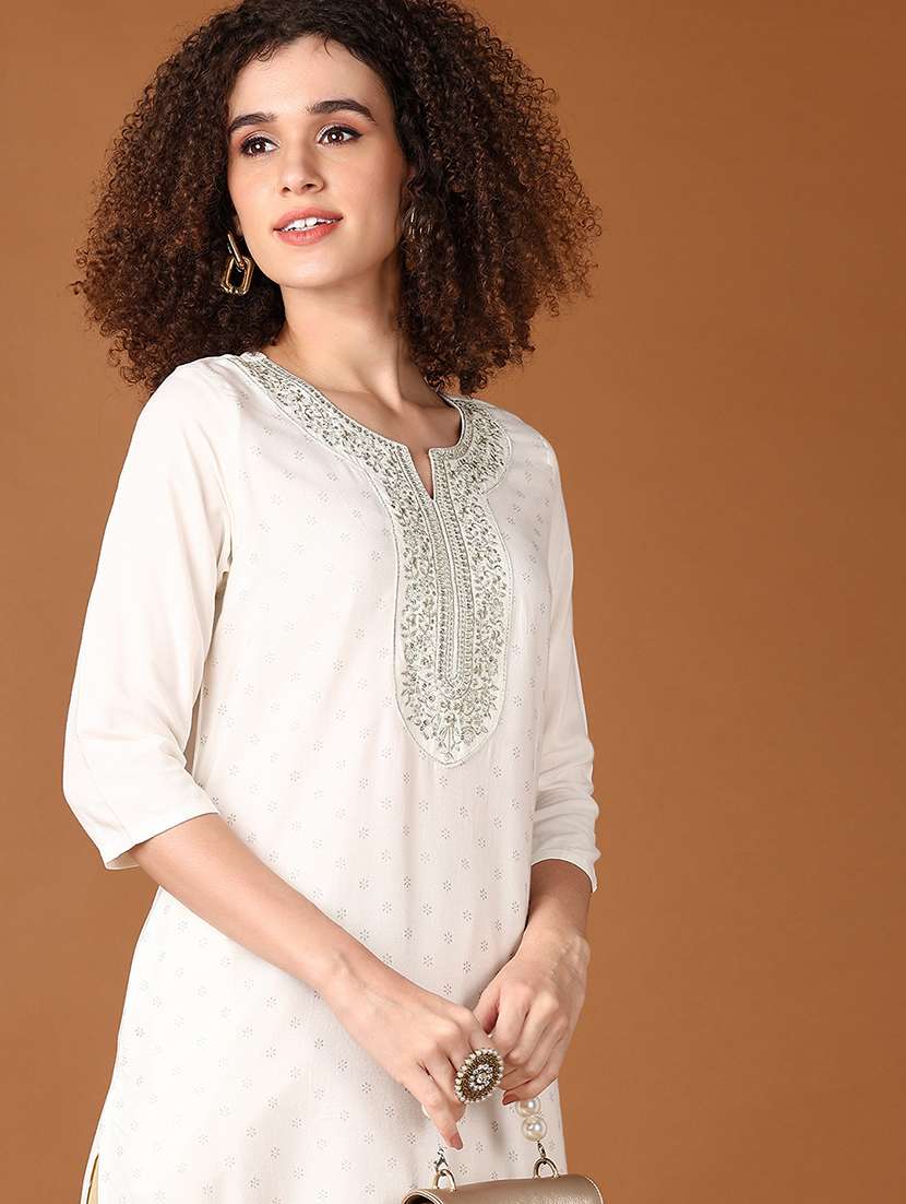 women three quarter sleeve straight kurta - 21651559 - Standard Image - 4