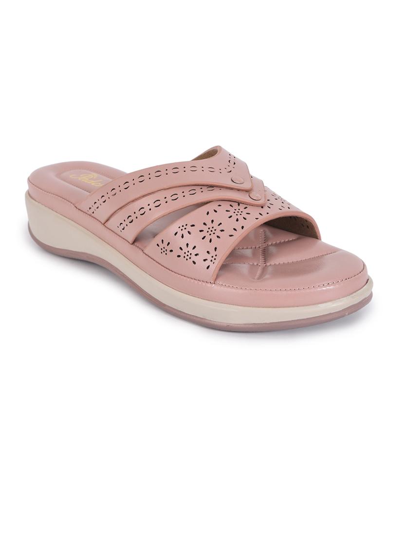 women cut work slip-on wedge  - 21652913 -  Standard Image - 1