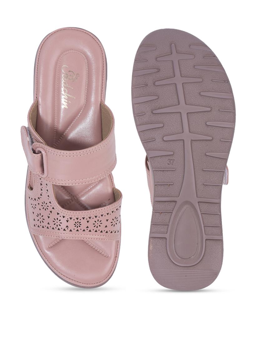 women peach cut work wedge - 21652916 - Standard Image - 4