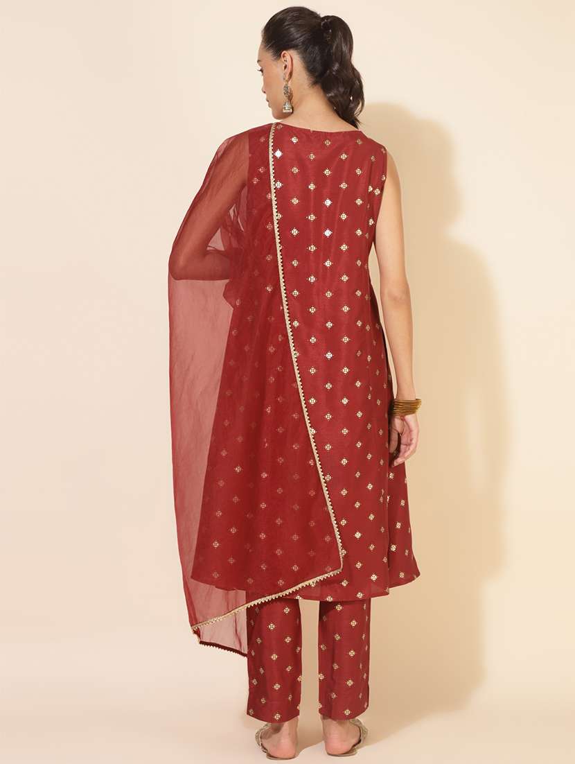 women maroon foil printed sleeveless kurta pant with dupatta set - 21660494 -  Standard Image - 4