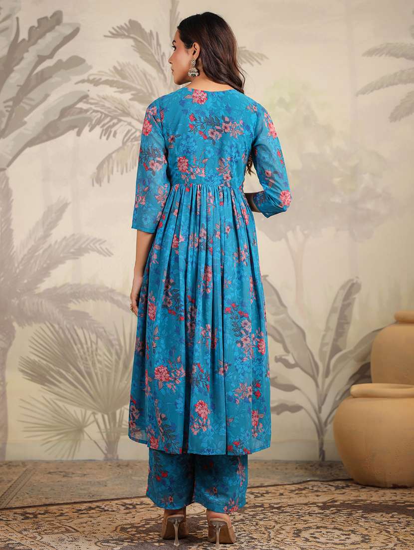 women three quarter sleeve kurta palazzo set - 21660745 -  Standard Image - 4