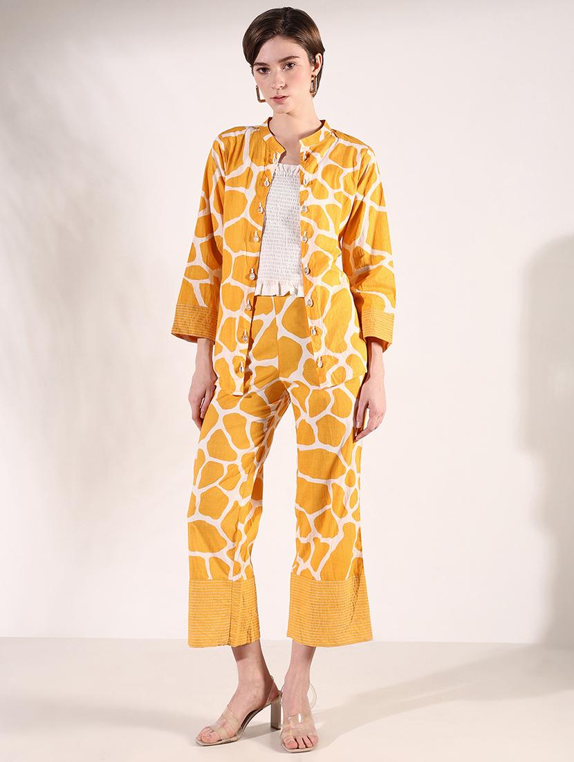women solid top and trouser co-ords set with shrug - 21661461 - Zoom Image - 0
