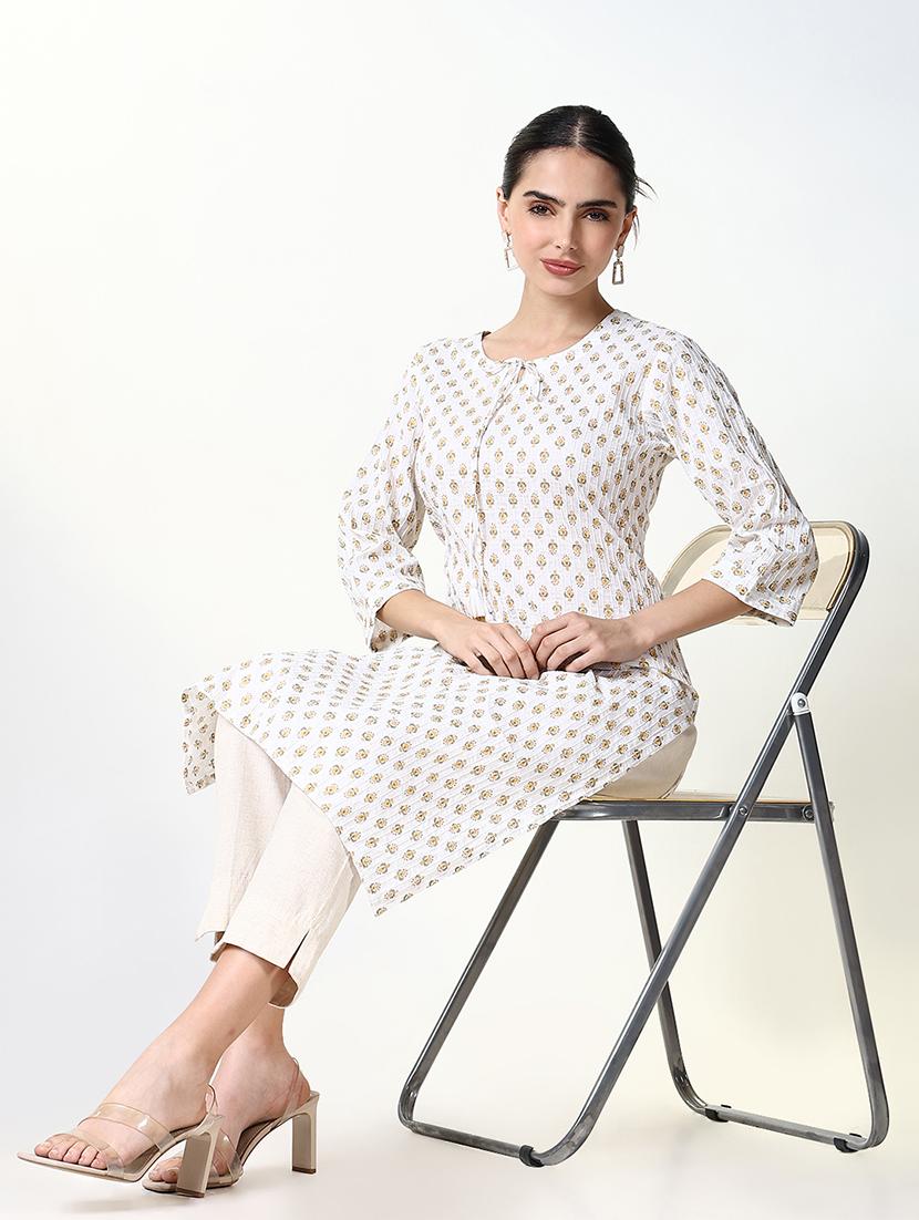 women there quarter sleeve staright kurta - 21661544 - Standard Image - 4