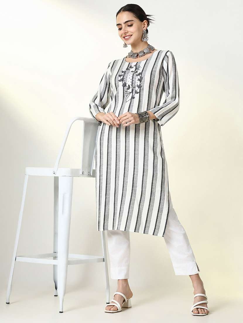 women striped three quarter sleeve straight kurta - 21661560 -  Standard Image - 4